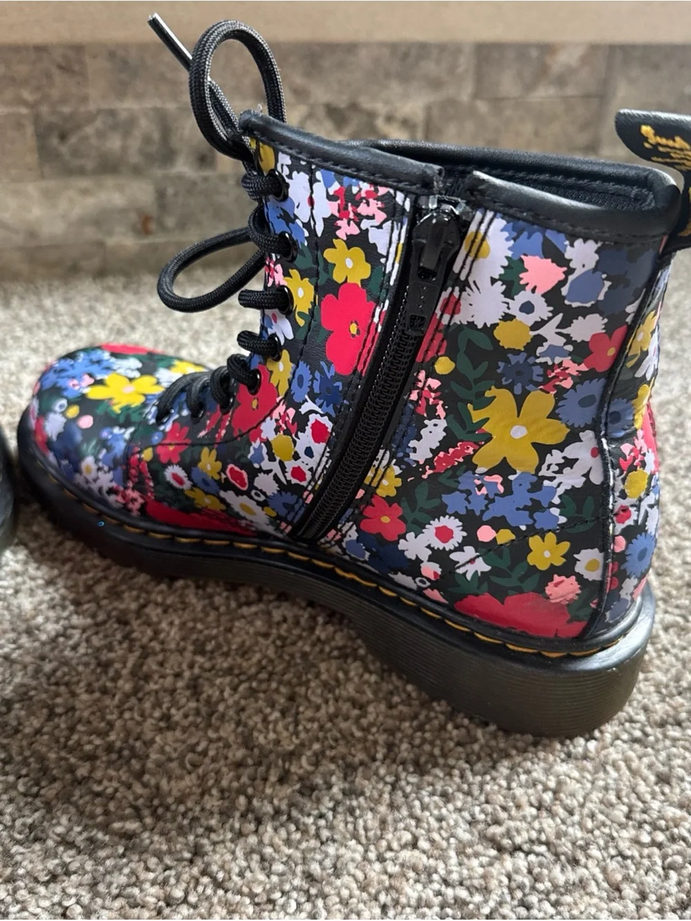 Dr. Martens Airwair 1460 Wanderflora J Boots Girls Size US 4 M nwot Floral